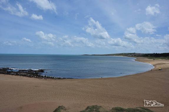 Praia tranquila nas cercanias de Punta del Este, no litoral do Uruguai